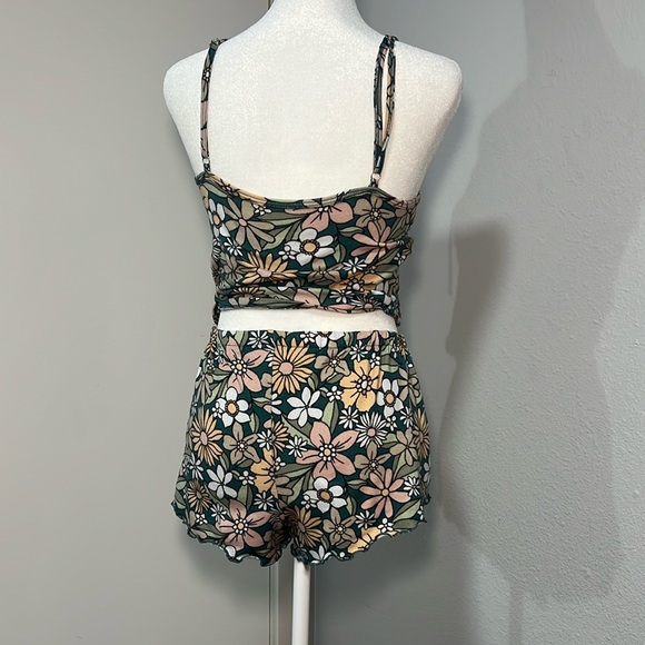 GILLY‎ HICKS 2 piece Floral Print Pajama Set - Picture 2 of 9